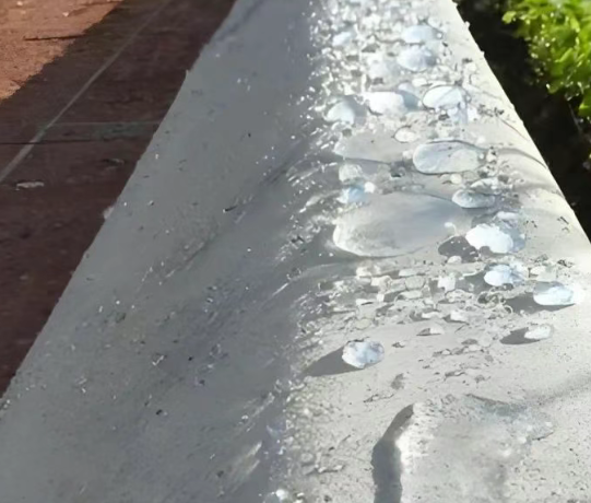 红花岗硅烷浸渍涂料在混凝土保护中的应用